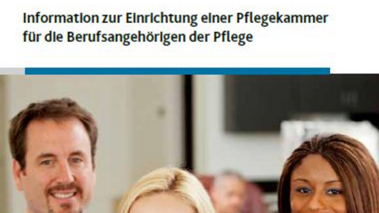 Deckblatt des Flyers „Information zur Einrichtung einer Pflegekammer