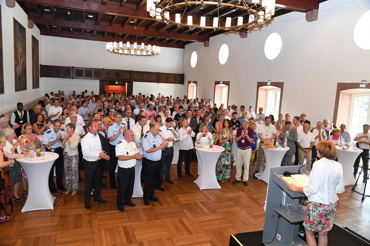 Vom 28. bis 30. Juni 2019 haben rund 100.000 Besucherinnen und Besucher den 35. Rheinland-Pfalz-Tag in der Trifelsstadt Annweiler gefeiert. Mit insgesamt vier Schwerpunktthemen, das Historische -, das Kulinarische -, das Aktive - sowie das Innovative Trifelsland, konnte die Region und insbesondere die Stadt, welche auch ihr 800-jähriges Stadtrechtsjubiläum feierte, auf vielfältige Weise erlebt und entdeckt werden.