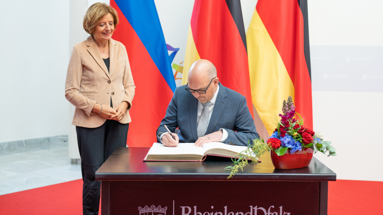 Ministerpräsidentin Malu Dreyer und Dr. Daniel Risch bei seinem Antrittsbesuch in Rheinland-Pfalz