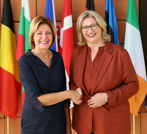 Ministerpräsidentin Malu Dreyer mit der Ministerpräsidentin des Saarlands, Anke Rehlinger, am 19.9.2023