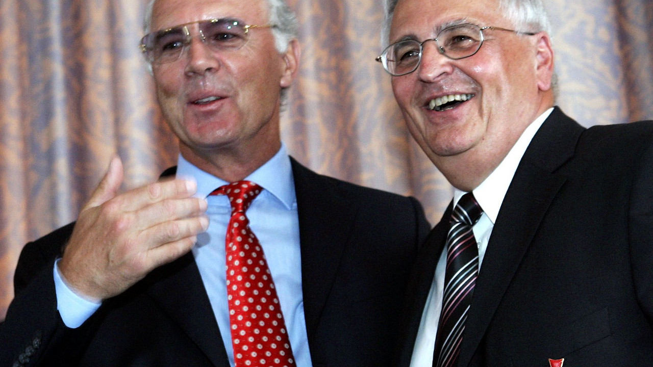 Franz Beckenbauer und Theo Zwanziger; Bild: dpa