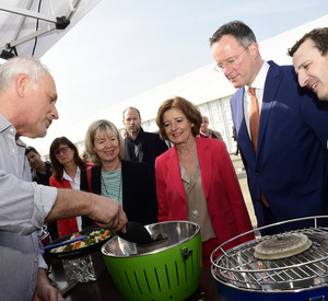 Ministerpräsidentin Malu Dreyer beim Besuch der Rheinland-Pfalz-Ausstellung