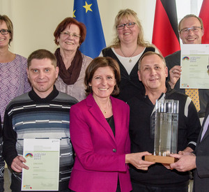 Ministerpräsidentin Malu Dreyer mit den Brückenpreisträgern