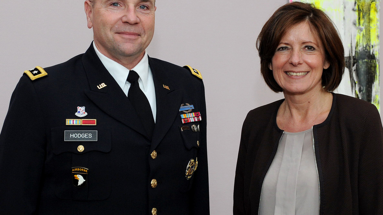 Ministerpräsidentin Malu Dreyer empfing Generalleutnant Ben Hodges zum Antrittsbesuch in der Staatskanzlei; Bild: Schäfer / © Staatskanzlei RLP