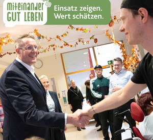 Ministerpräsident Alexander Schweitzer bei seinem Besuch im Haus St. Martin.