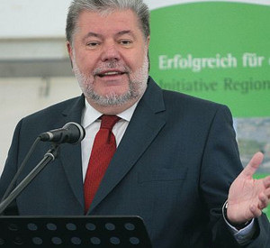 Beck bei seiner Ansprache; Bild: Piel
