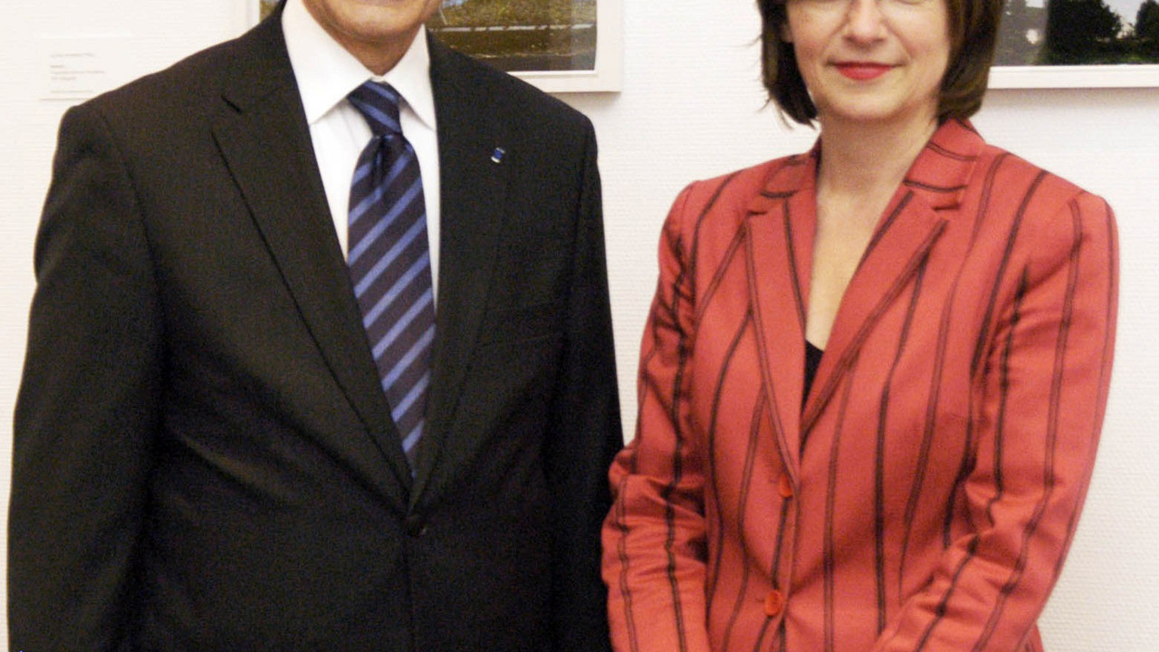 Regierungssprecherin Monika Fuhr mit Generalkonsul Armand Marchal; Bild: Wolf
