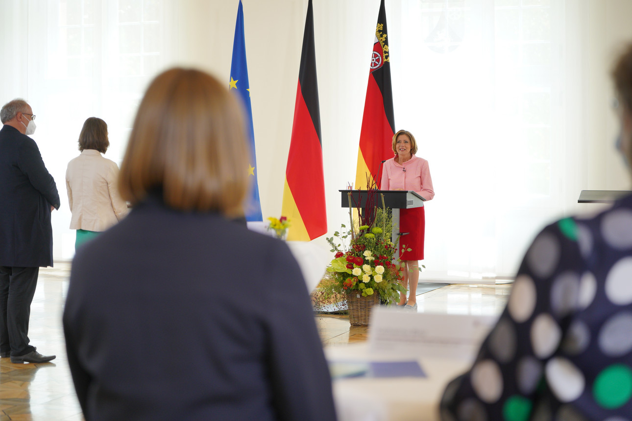 Ernennung der Ministerinnen und Minister.