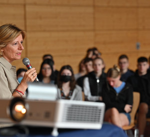 Ministerpräsidentin Malu Dreyer im Max-Planck-Gymnasium in Trier