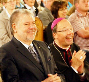 Ministerpräsident Beck und der Trierer Bischof Ackermann;