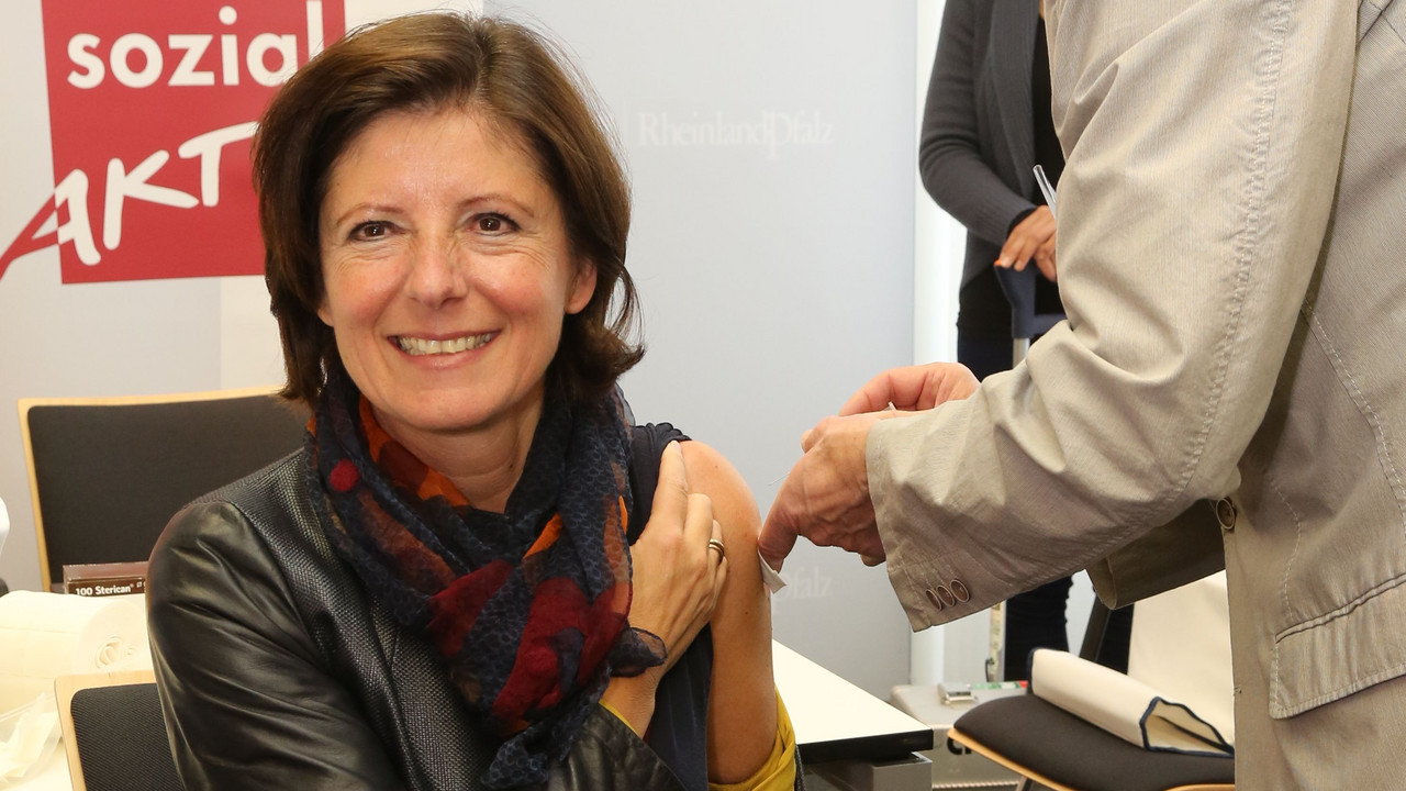 Impftermin mit Ministerpräsidentin Dreyer und Sozialminister Schweitzer;