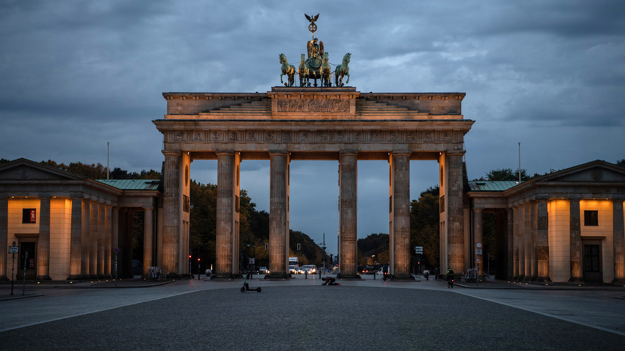 Der 9. November, der gemeinhin als Schicksalstag der Deutschen bezeichnet wird, steht für den Widerspruch von tiefem Abgrund und befreienden Momenten