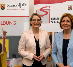 Ministerpräsidentin Malu Dreyer und Bildungsministerin Dr. Stefanie Hubig - Programm 'S4 – Schule stärken, starke Schule!'