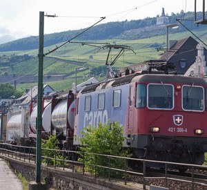 Güterzug im Mittelrheintal; Bild: rlp-Archiv