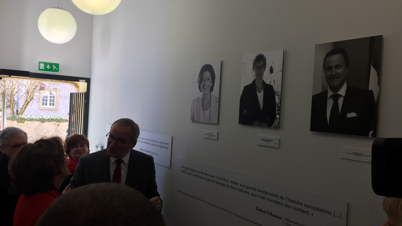 Ministerpräsidentin Malu Dreyer bei einem Besuch des Robert-Schuman-Hauses in Scy-Chazelles bei Metz