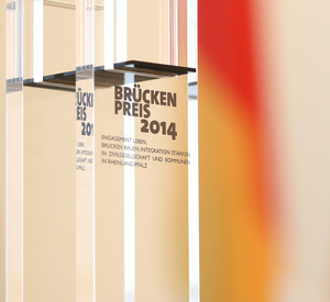 Der Brückenpreis ist ein Zeichen des Dankes an die Engagierten im Land; Bild: Sell / © Staatskanzlei