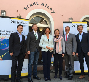 Ministerpräsidentin Malu Dreyer bei der Vorstellung des Festprogramms für den Rheinland-Pfalz-Tag 2016 in Alzey