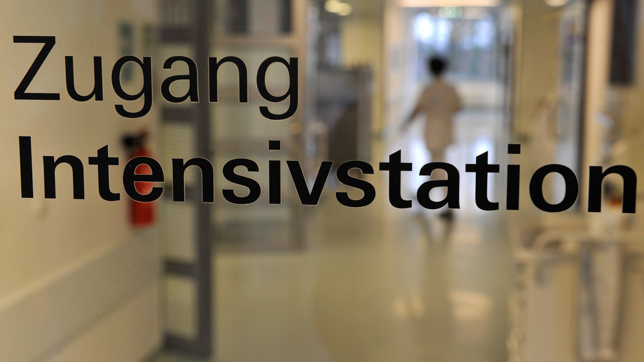 Symbolbild „Zugang Intensivstation"; Bild: dpa