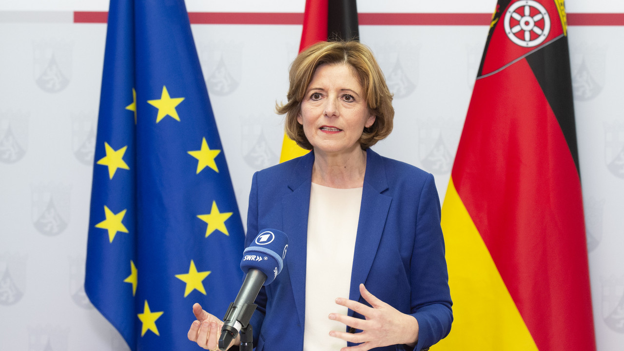 Ministerpräsidentin Malu Dreyer informierte über die Ergebnisse der Corona-Schaltkonferenz zwischen der Bundeskanzlerin und den Ministerpräsidentinnen und Ministerpräsidenten.