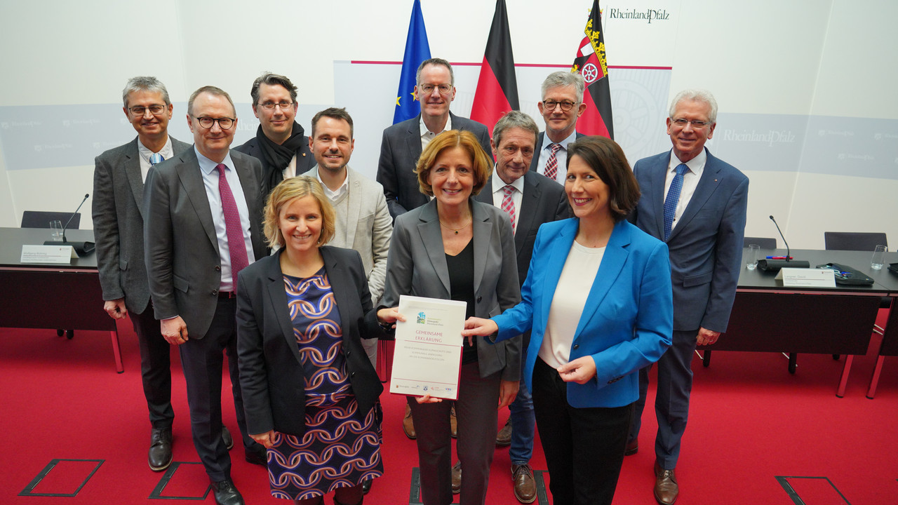 Pressekonferenz zum Kommunalen Investitionsprogramm Klima und Innovation (KIPKI)