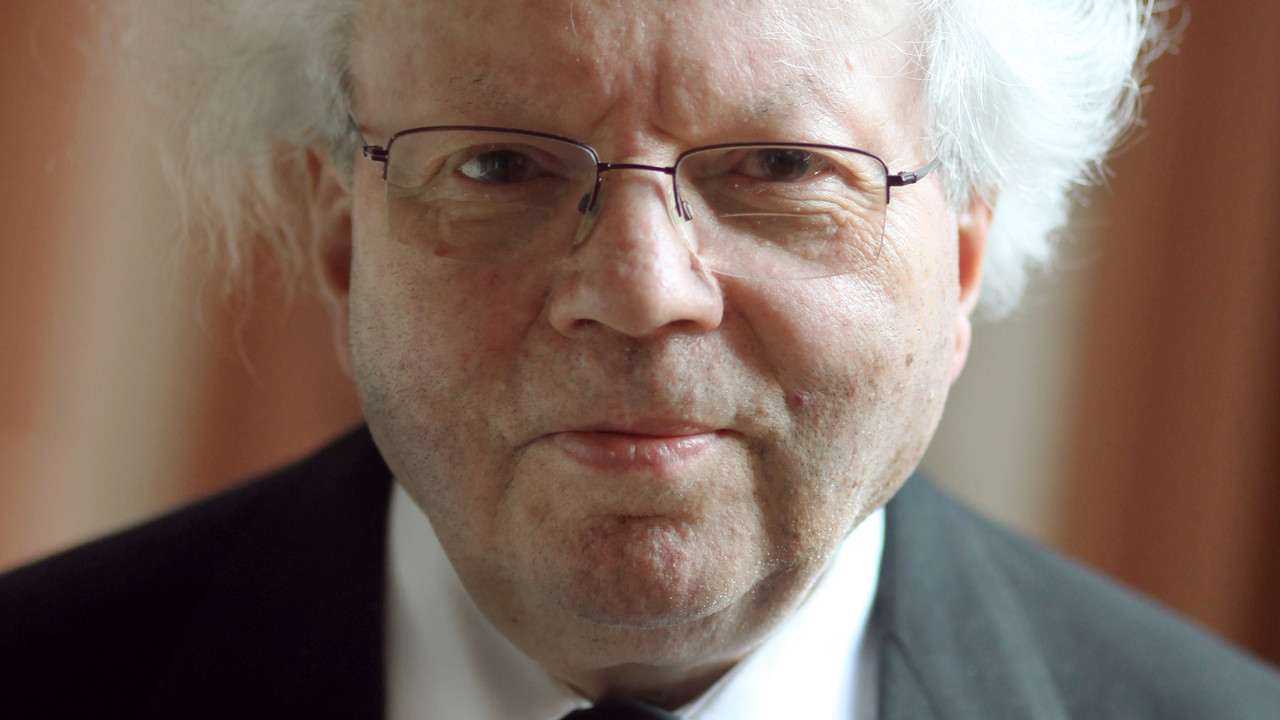 Monsignore Klaus Mayer,  der am 24. Februar 2013 seinen 90. Geburtstag feiert. Bild: dpa