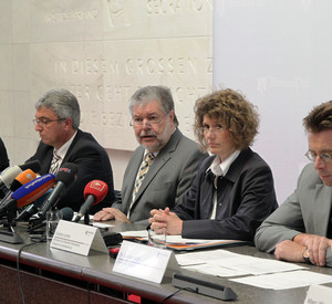 Pressekonferenz zur aktuellen Situation am Nürburgring; Bild: Stefan Sämmer