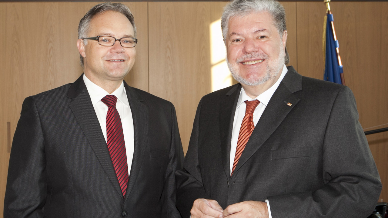 Regierungschef und Finanzminister des Landes Liechtenstein, S.E. Dr. Klaus Tschütscher und Ministerpräsident Kurt Beck; Bild: Martina Pipprich / © Staatskanzlei