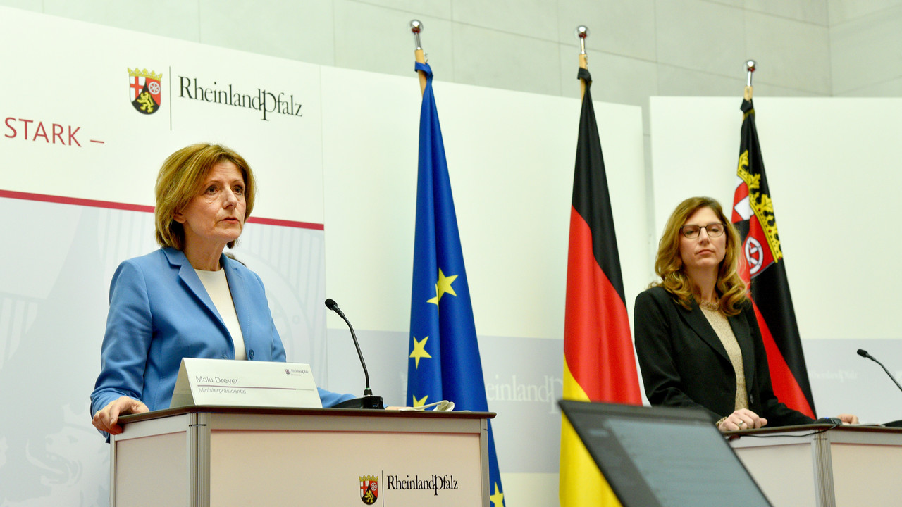 Ministerpräsidentin Malu Dreyer und Gesundheitsministerin Sabine Bätzing-Lichtenthäler