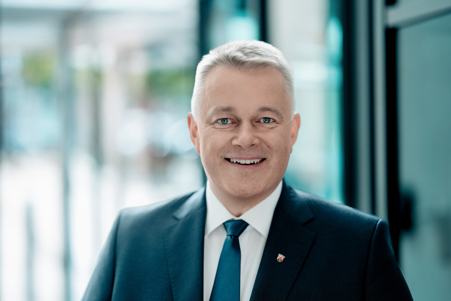 Porträtfoto Ministerpräsident Gordon Schnieder
