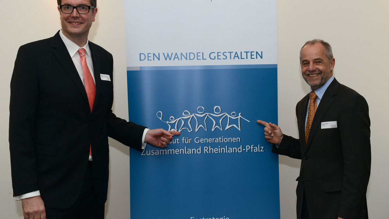 Auftakt der landesweiten Demografiewoche Minister Schweitzer und Oberbürgermeister Jensen; Bild: Tittel / © Staatskanzlei