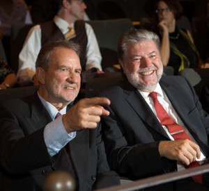 Edgar Reitz mit Ministerpräsident Kurt Beck bei der Eröffnung der Reitz-Filmwoche, 20.9.09; Bild: Martina Pipprich