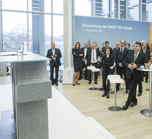Ministerpräsidentin Malu Dreyer bei der Inbetriebnahme der neuen TDI-Anlage der BASF in Ludwigshafen