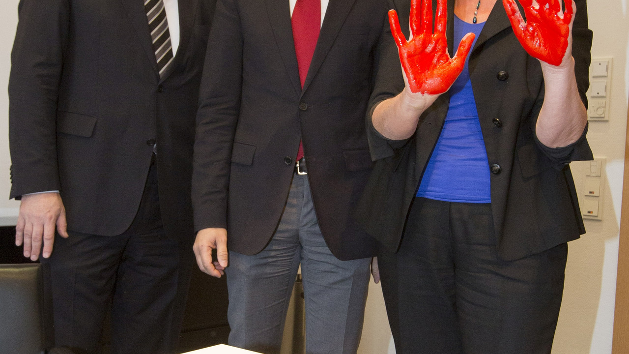 Gerne beteiligt sich Ministerpräsidentin Dreyer an der Aktion; Bild: Voss/view / © Staatskanzlei