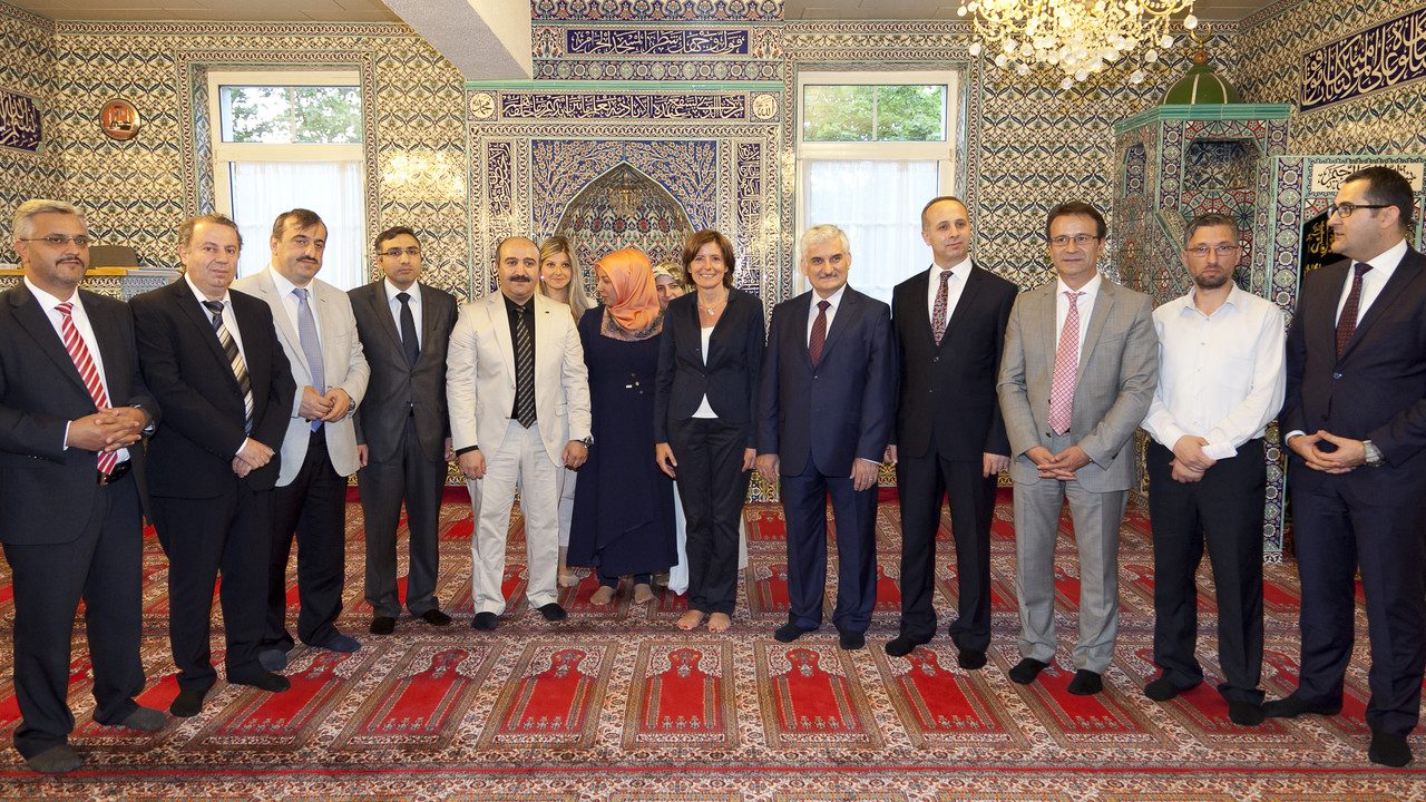 Ministerpräsidentin Malu Dreyer zu Gast beim Fastenbrechen (Iftar) in der Yunus Emre Moschee in Mainz auf Einladung des rheinland-pfälzischen DITIB Landesverbandes
