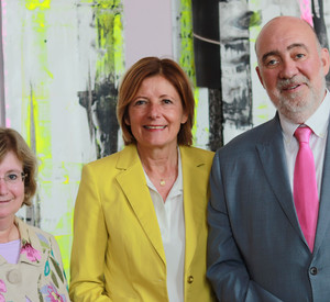 Ministerpräsidentin Malu Dreyer mit Talya Lador-Fresher und Ron Prosor