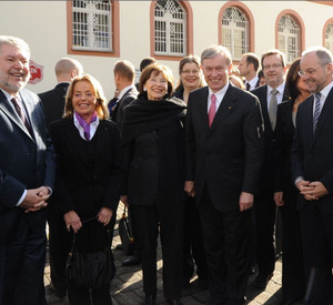 Kurt und Roswitha Beck, Horst und Eva Luise Köhler und der Trierer Oberbürgermeister Klaus Jensen