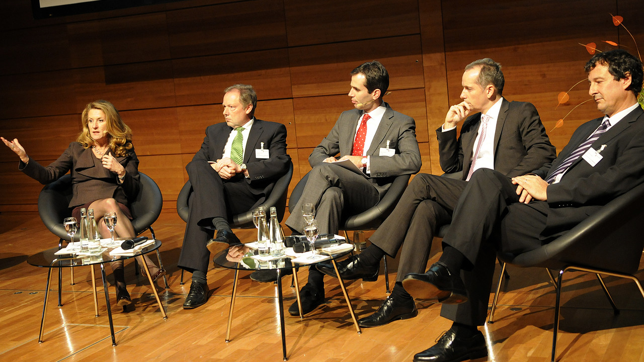 Innenstaatssekretärin Heike Raab bei der Podiumsdiskussion; Bilder: Karin Flesner, EWR