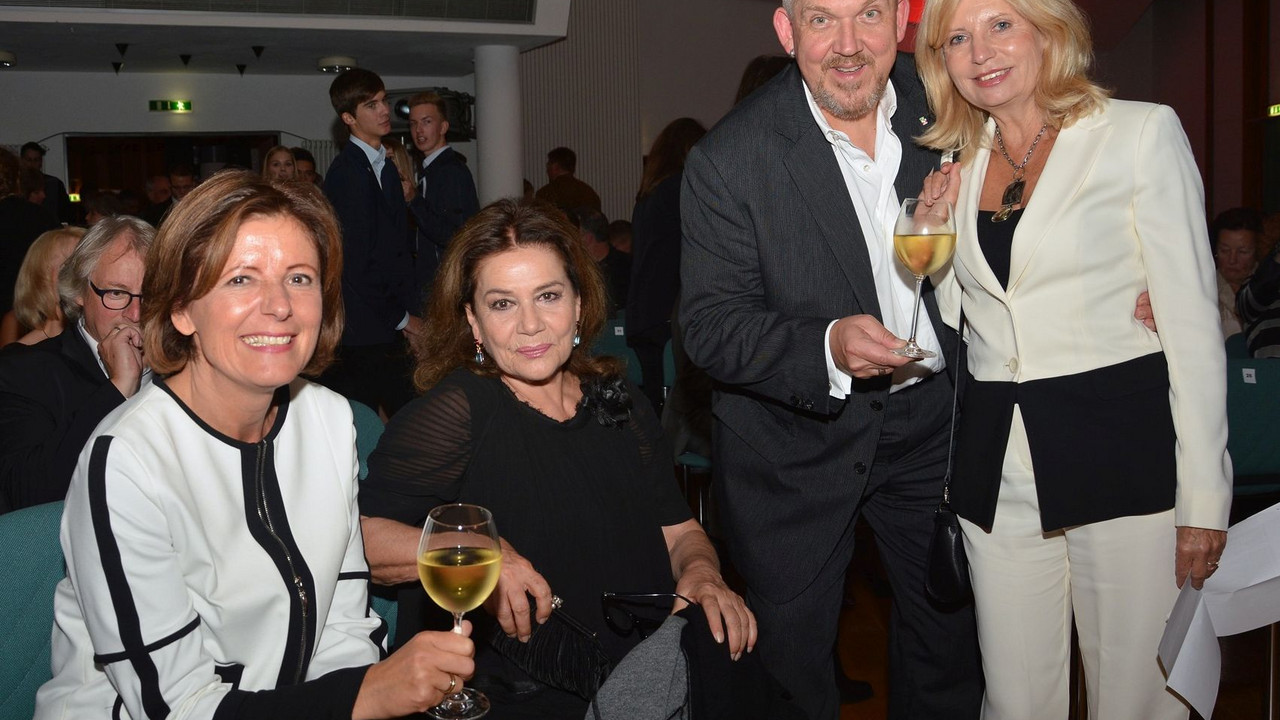 Ministerpräsidentin Malu Dreyer mit Hannelore Elsner, Dietmar Bär und Sabine Postel