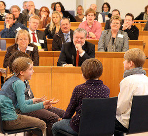 Vorträge zum Thema Demokratie; Bild: Stefan Sämmer /  © Staatskanzlei