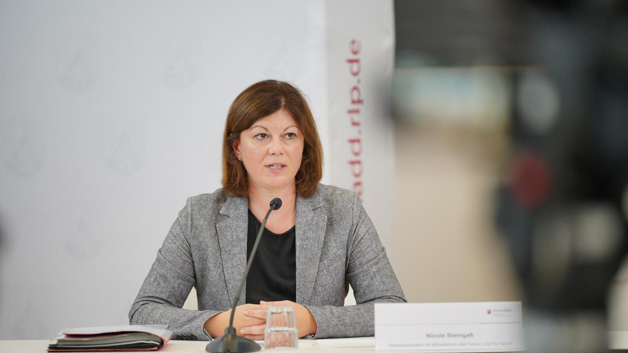 Innenstaatssekretärin und Leiterin Wiederaufbauorganisation Nicole Steingaß