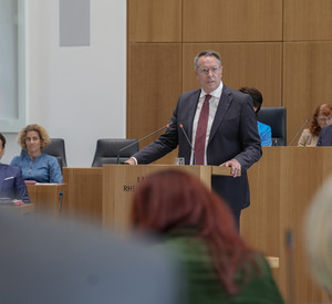 1. Regierungserklärung von Ministerpräsident Alexander Schweitzer