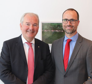 Clemens Hoch gemeinsam mit dem schwedischen Botschafter Per Thöresson 