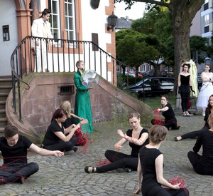 Theaterprojekt vor der Staatskanzlei; Bild: Martina Pipprich