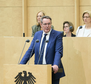 Ministerpräsident Alexander Schweitzer im Bundesrat