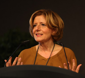 Ministerpräsidentin Malu Dreyer bei Auftaktveranstaltung zu "Schule der Zukunft"