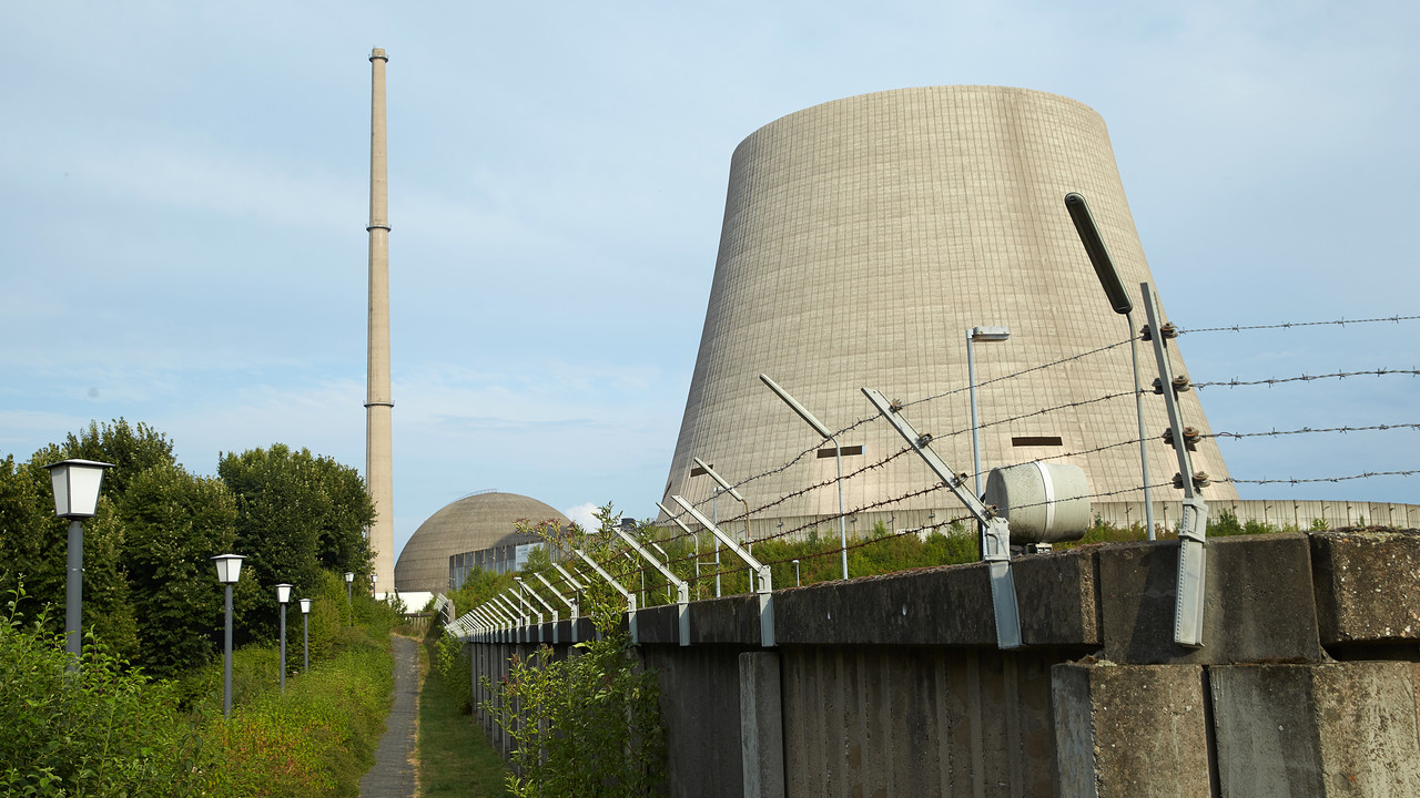 Abriss des Kühlturms des früheren Atomkraftwerks Mülheim-Kärlich 