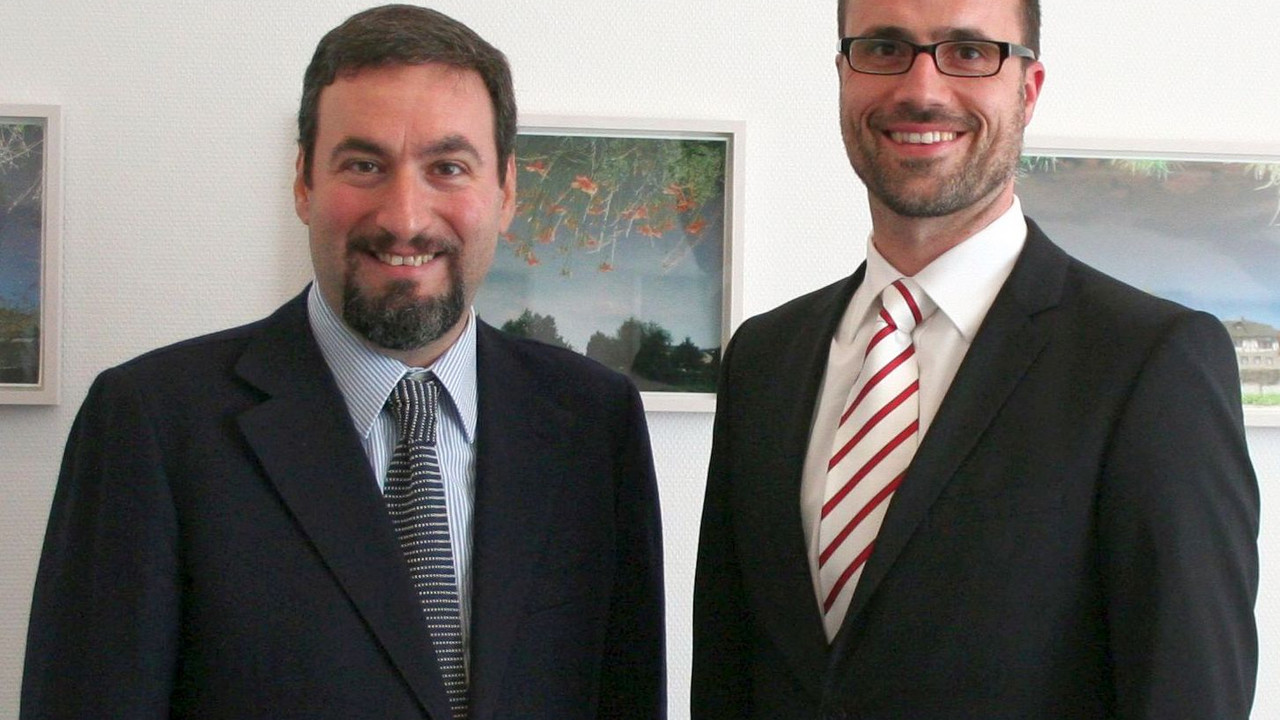 Generalkonsul der Italienischen Republik, Maurizio Canfora, und der Chef der Staatskanzlei, Staatssekretär Clemens Hoch