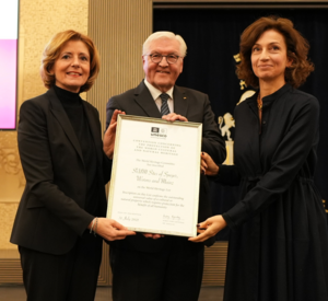 Übergabe der Welterbeurkunde für die SchUM-Stätten mit Bundespräsident Frank-Walter Steinmeier, UNESO-Generaldirektorin Audrey Azoulay und Ministerpräsidentin Malu Dreyer.