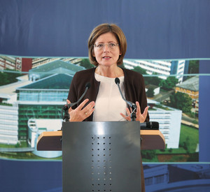Ministerpräsidentin Malu Dreyer bei der Betriebsversammlung der Firma Boehringer