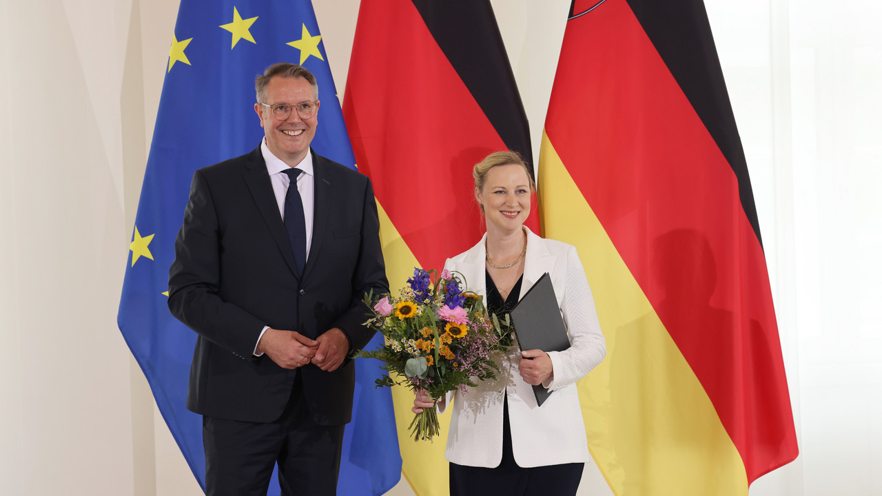 MP Schweitzer ernennt neue Ministerin Schall